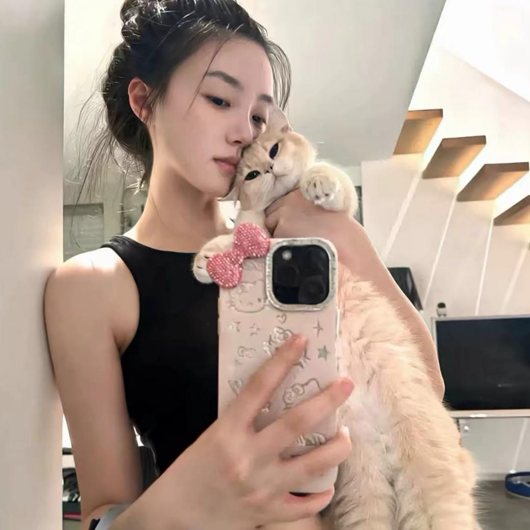 ㅤㅤ ㅤㅤㅤㅤ ㅤㅤㅤㅤㅤ饿了会吃饭