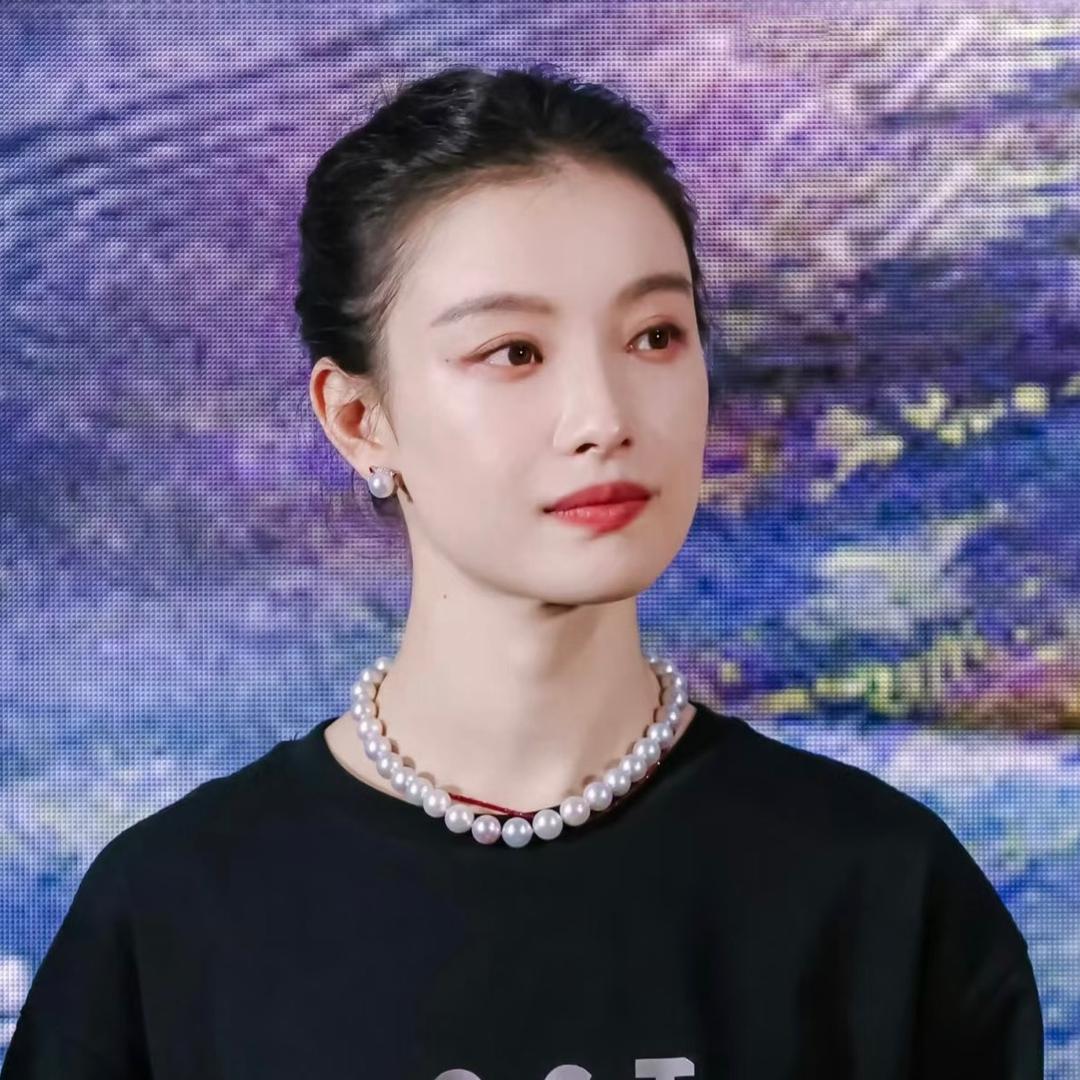 英英☁️