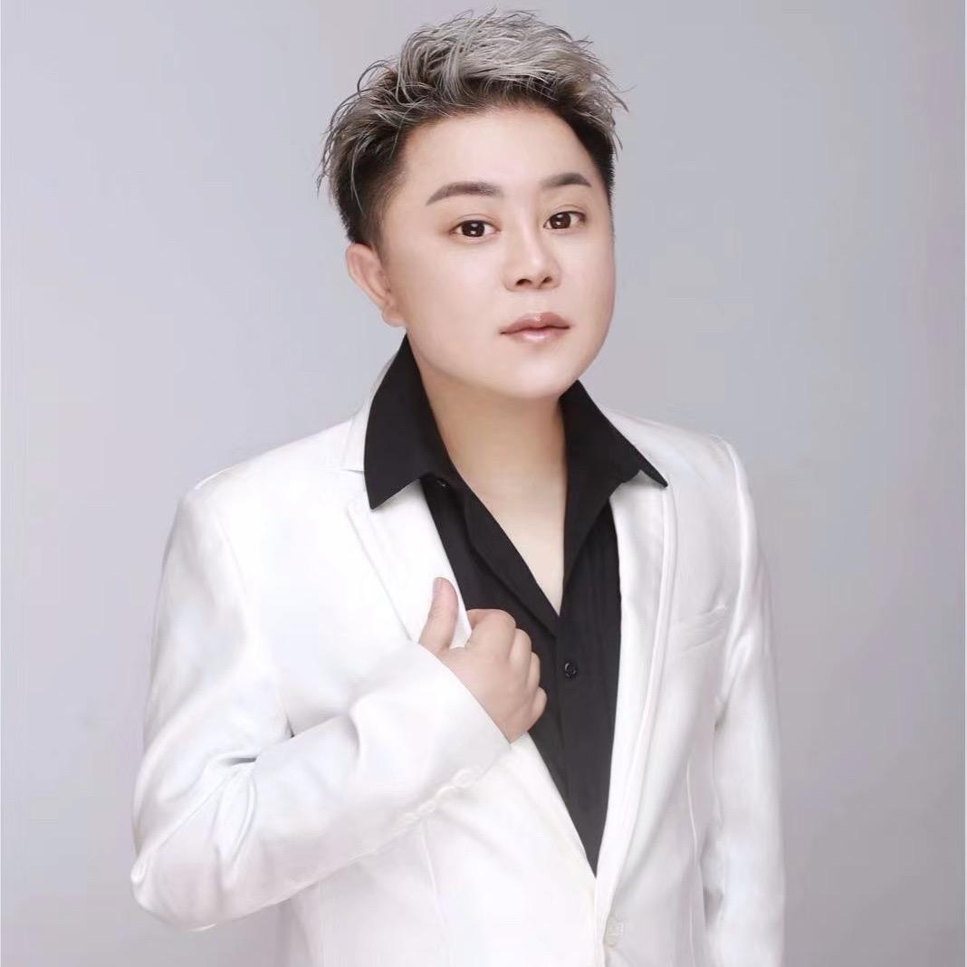汪桂整体形象设计