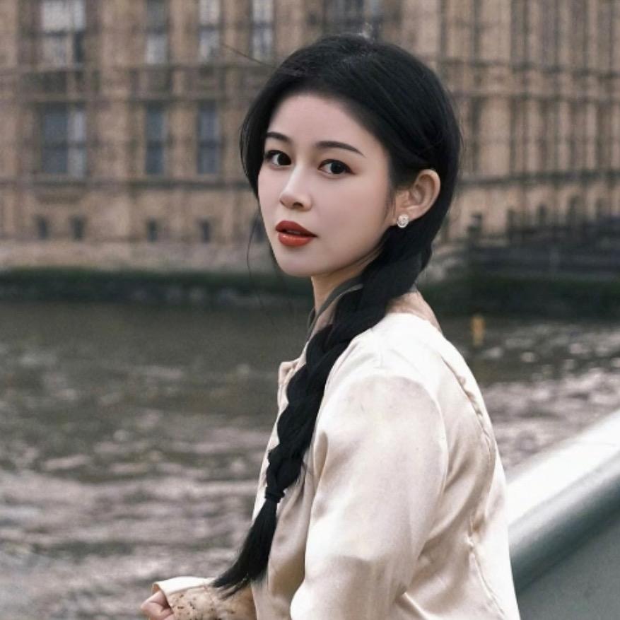 是灿灿