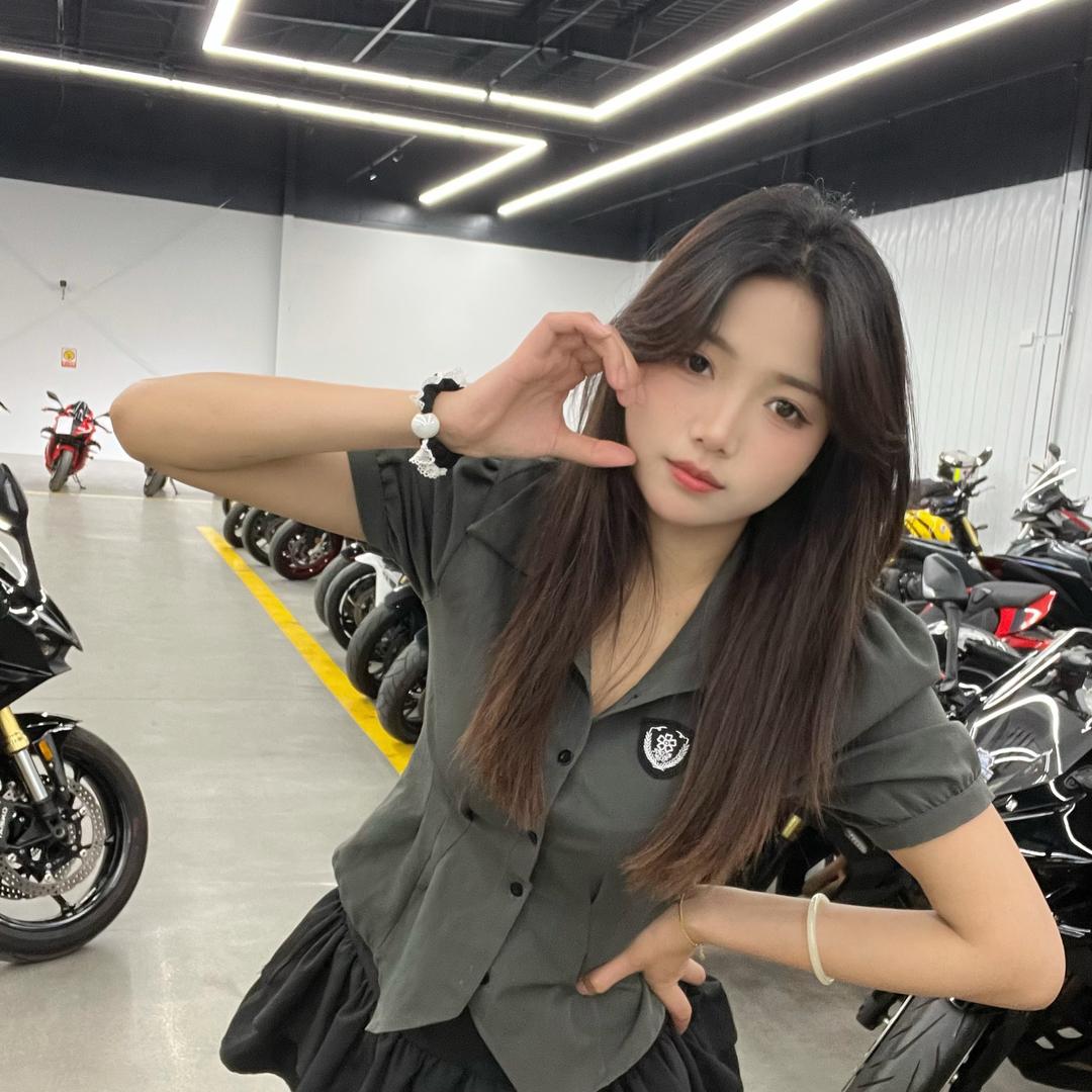 阳光机车包子（琪）