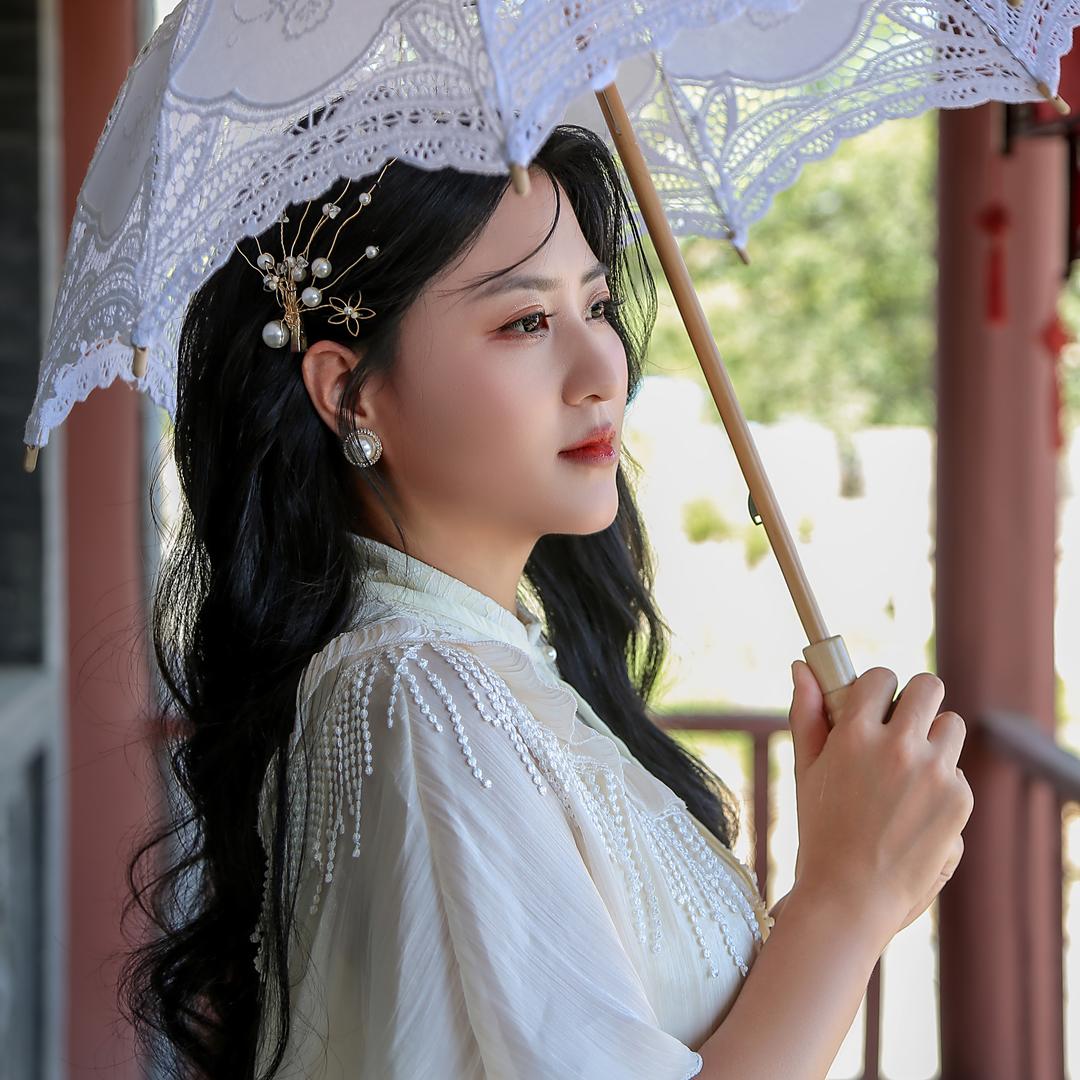 蔷薇爱溜达