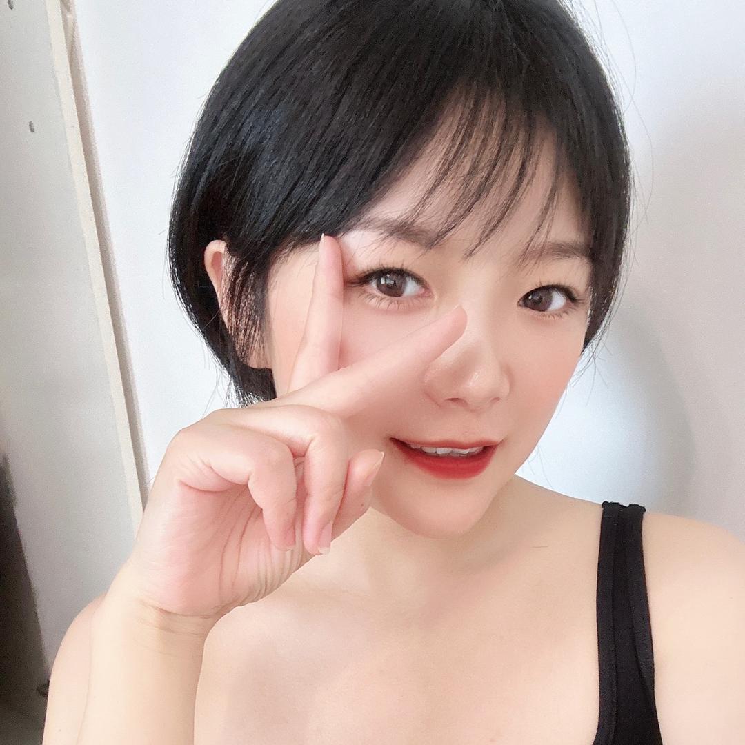 邹小妹