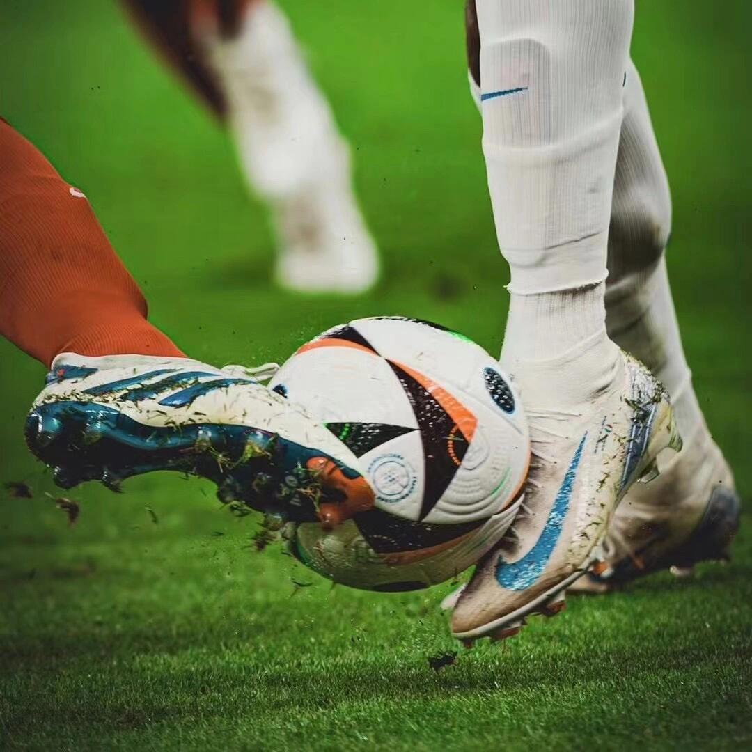 南葛足球鞋断钉修复