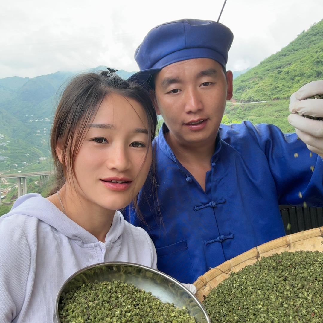 徐标标仙人掌无人机，香料，鲜果，种植园