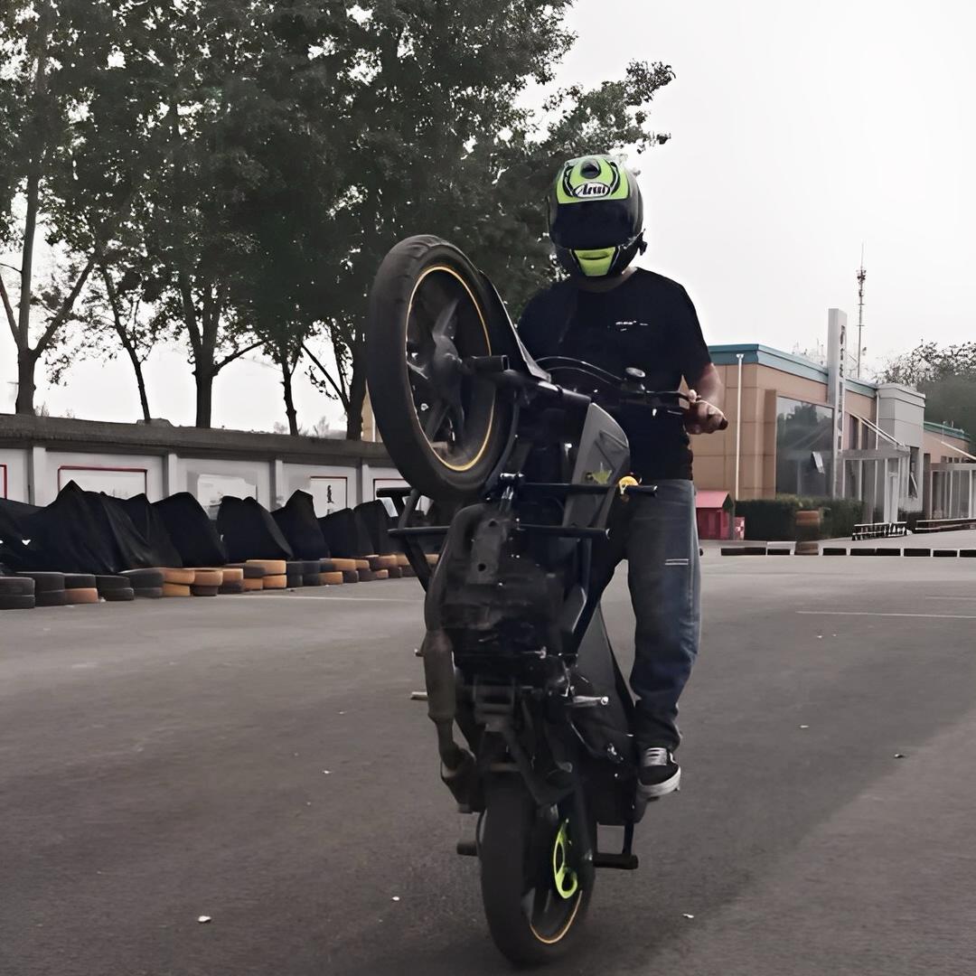 Istunt大鹏