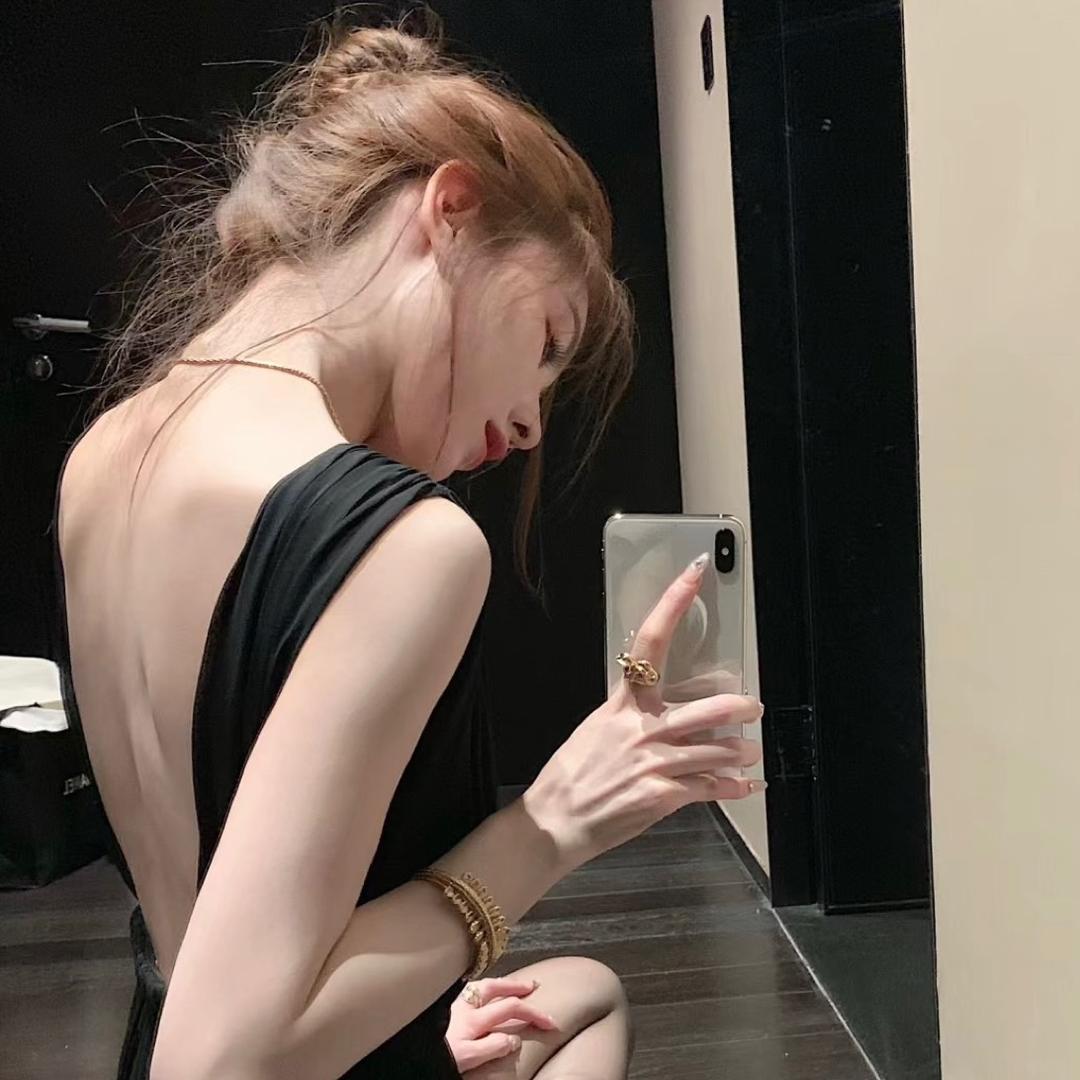 不知名美女