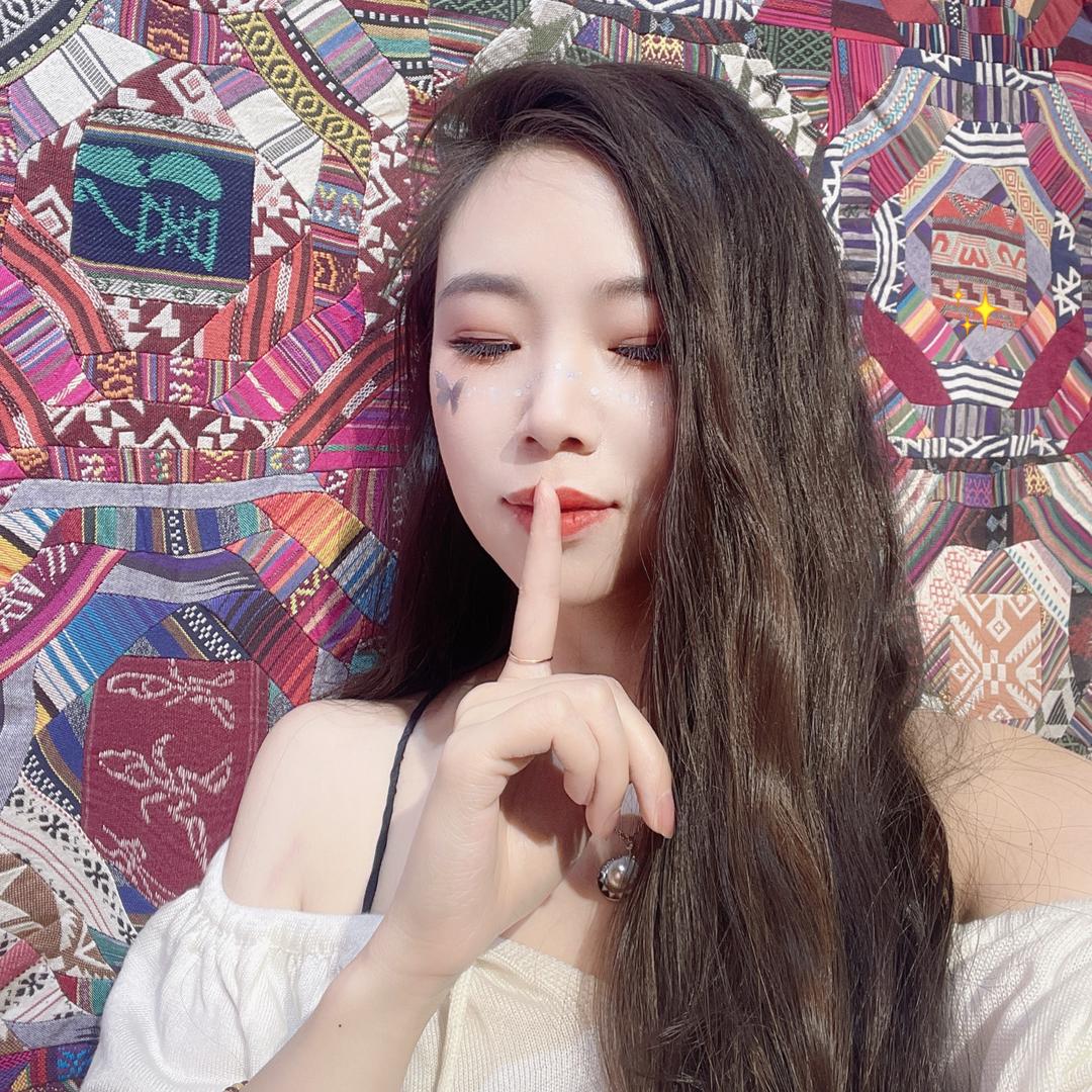 吴 彤