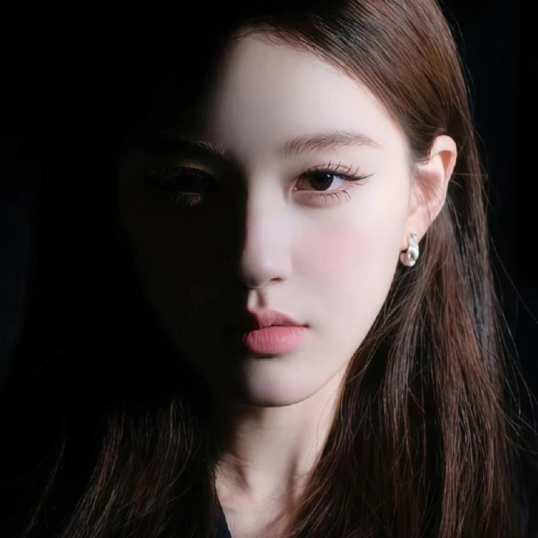 A.婷