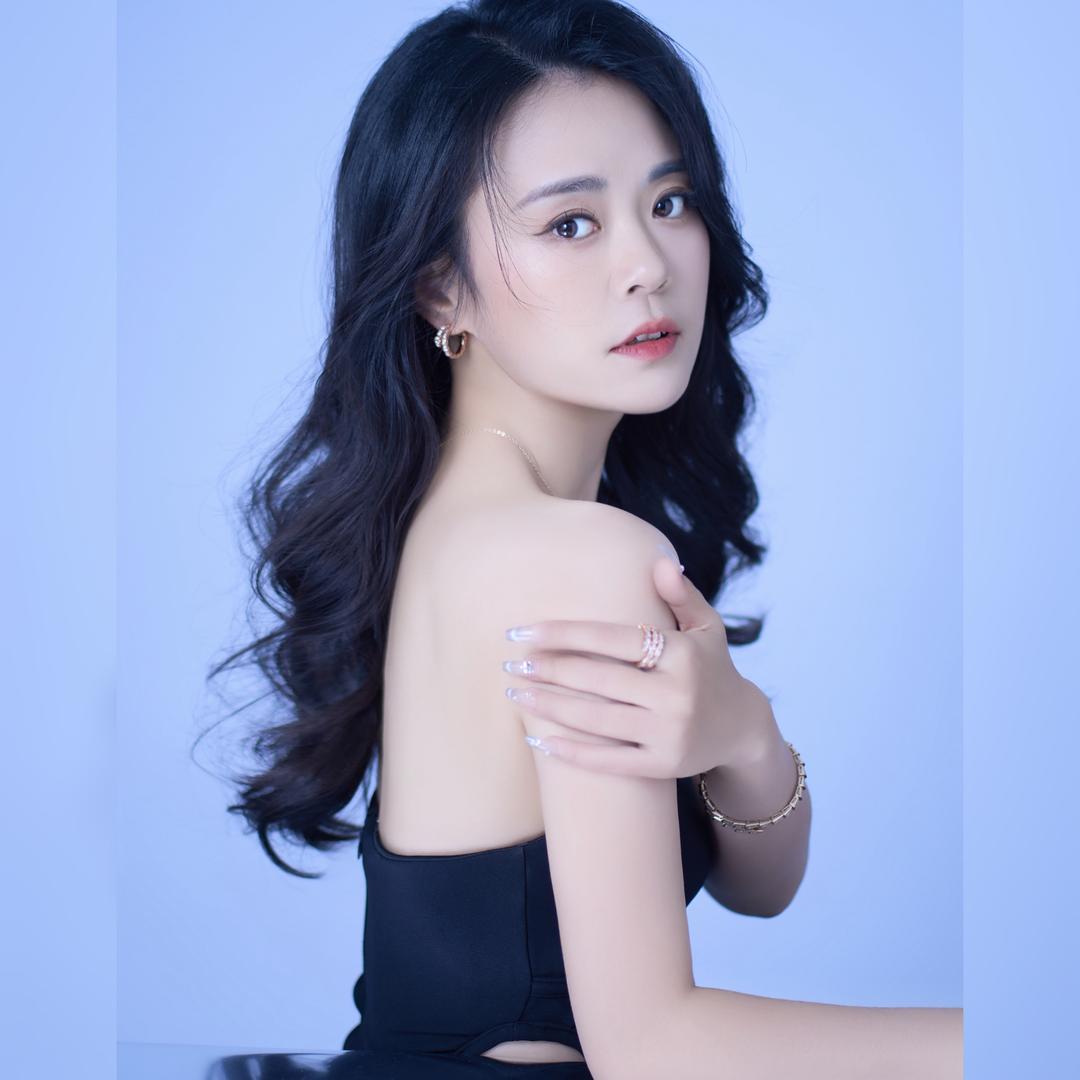 杨雅涵0628