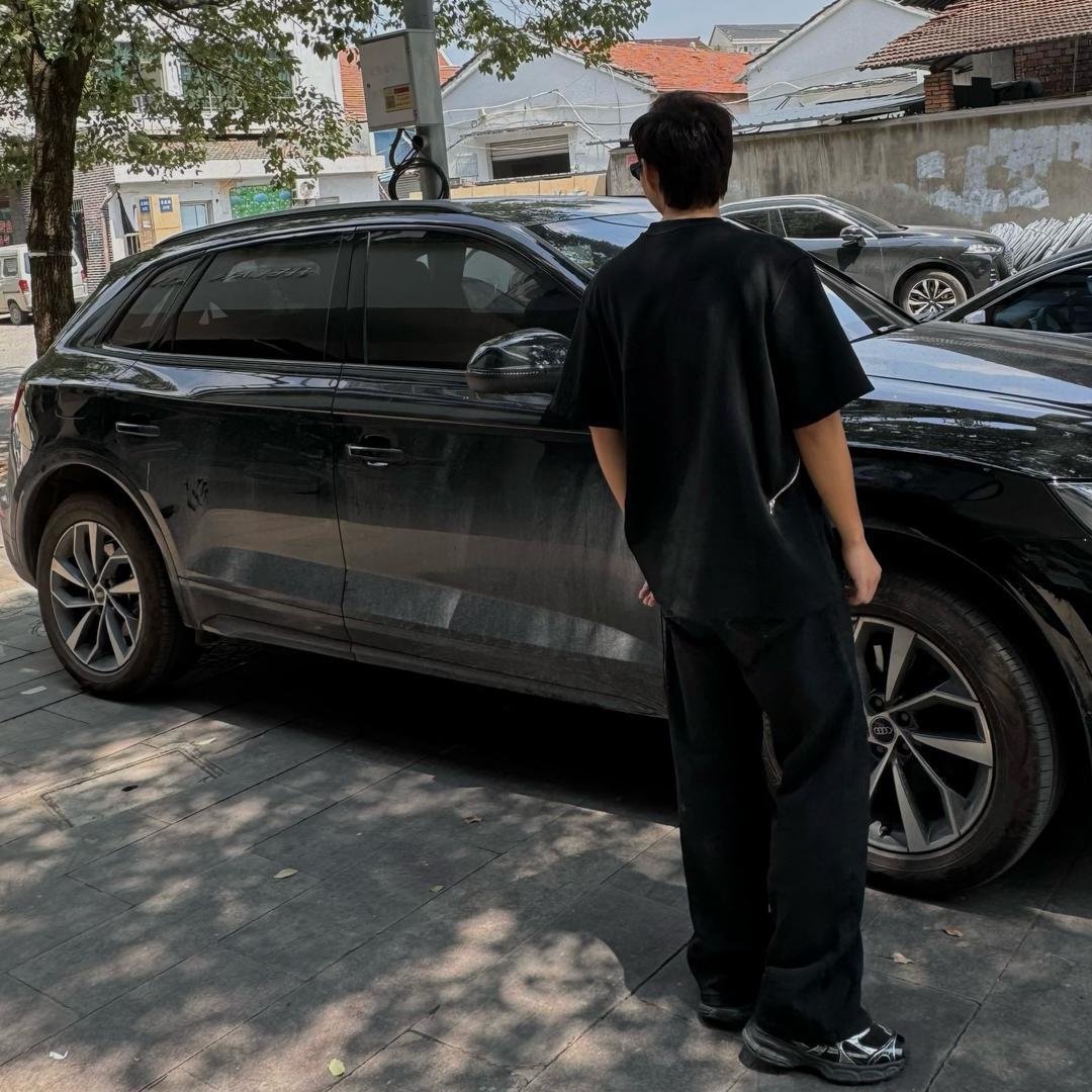 因为你笑了。