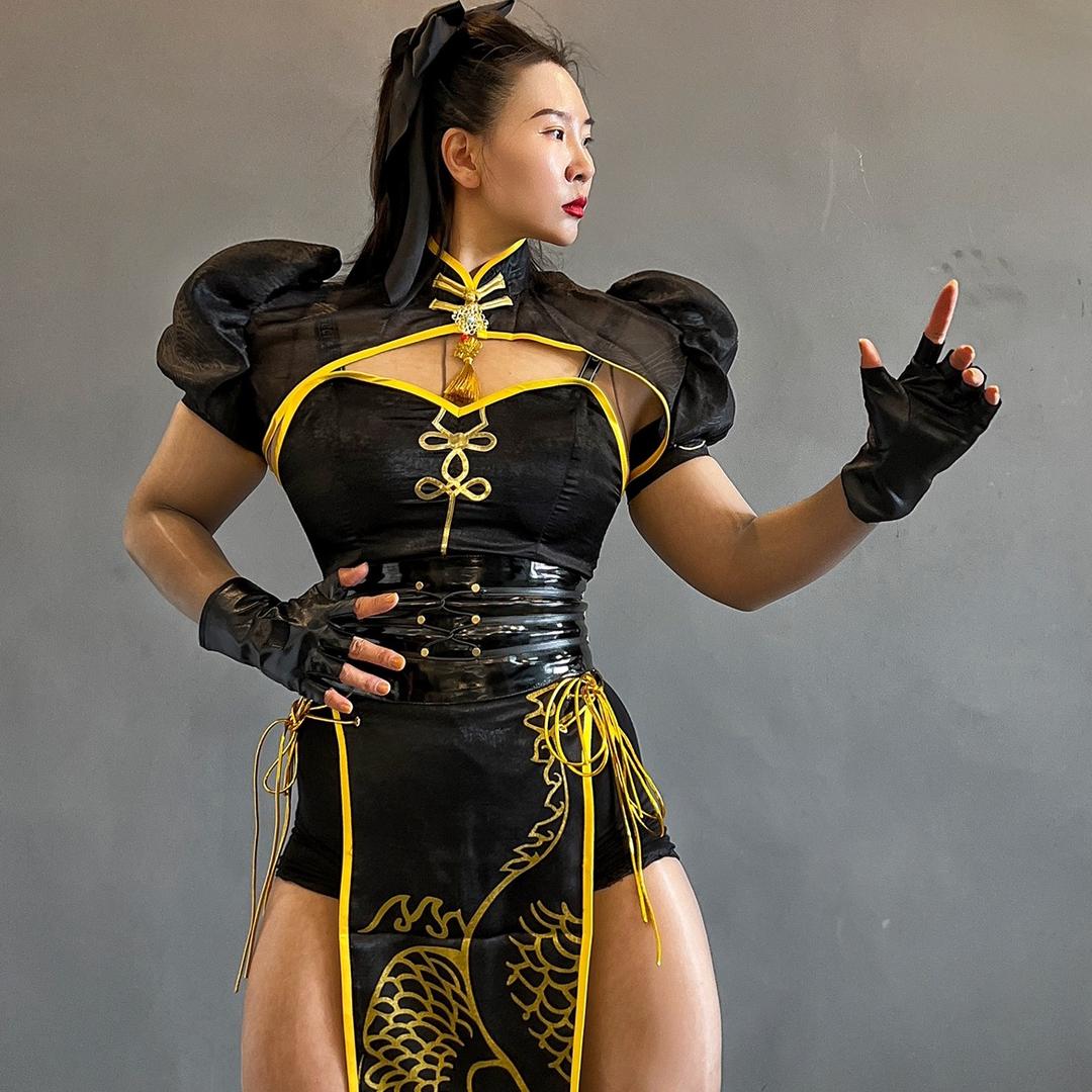 女英雄腿姨