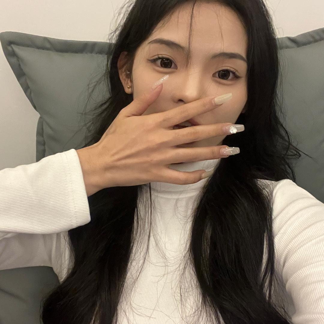 不是恋爱脑.