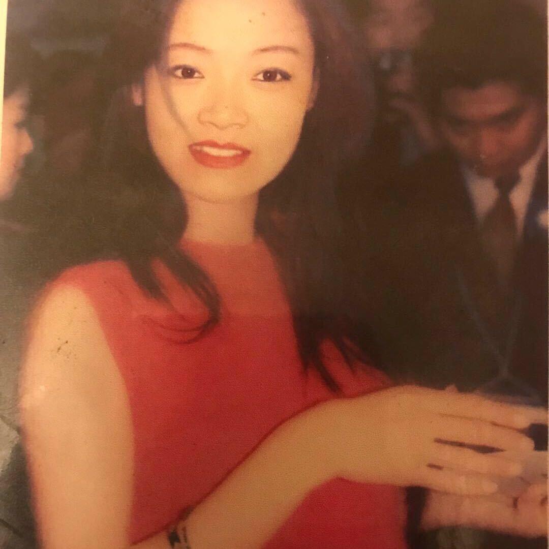 英子