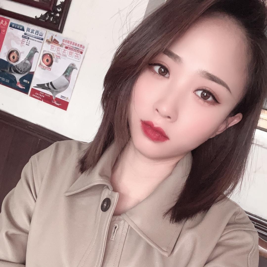 山西女赛鸽手  郝姑娘