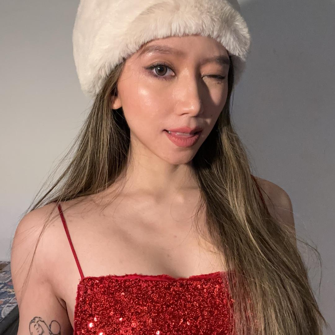 Chiara J