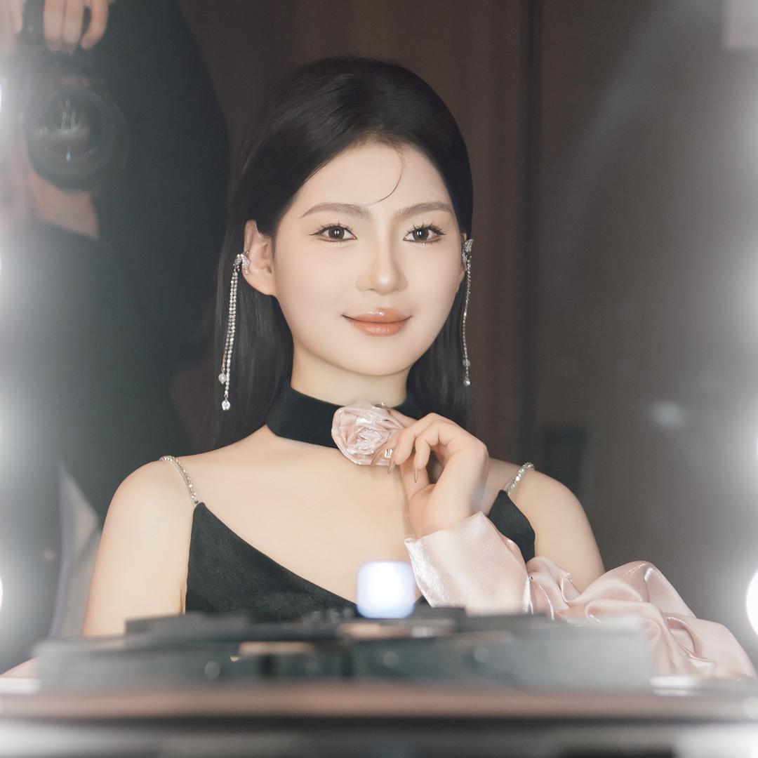 莉莎（哺乳期）