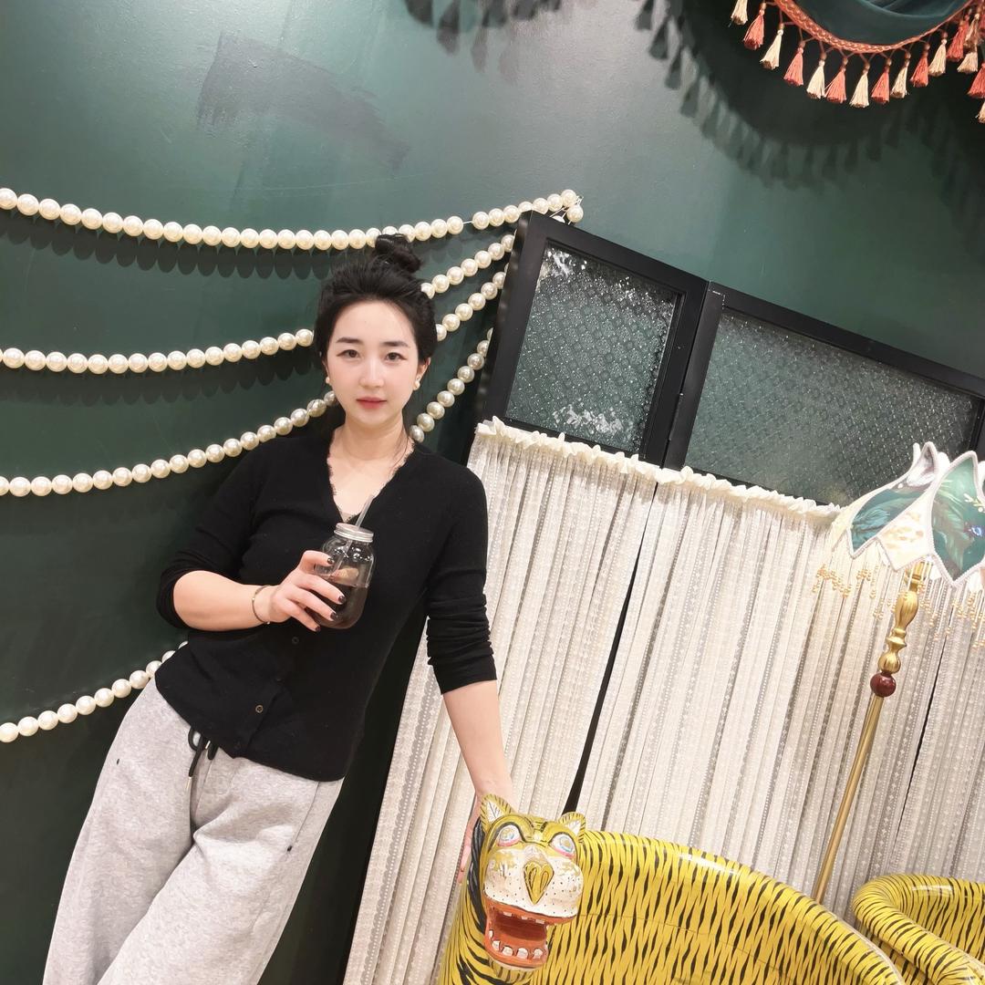 計小鑫~爱泡酒🥃