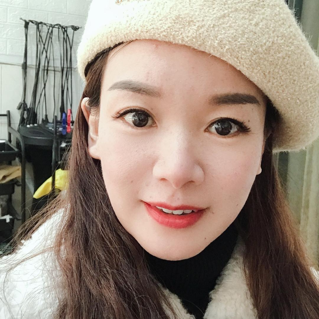娇，美发