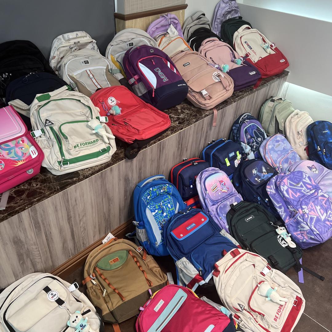 壹鹿童书包工厂店