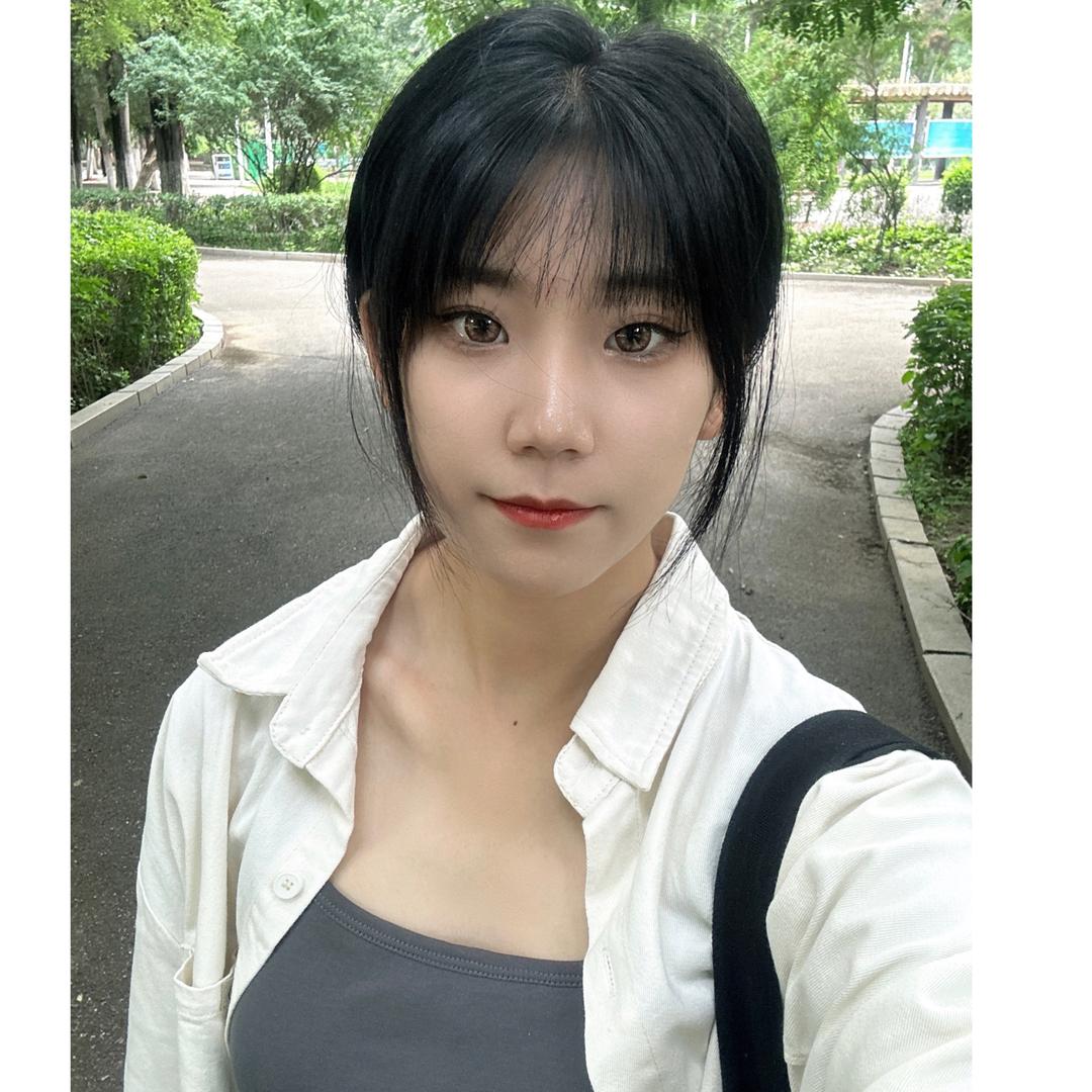 小妮儿🇨🇳
