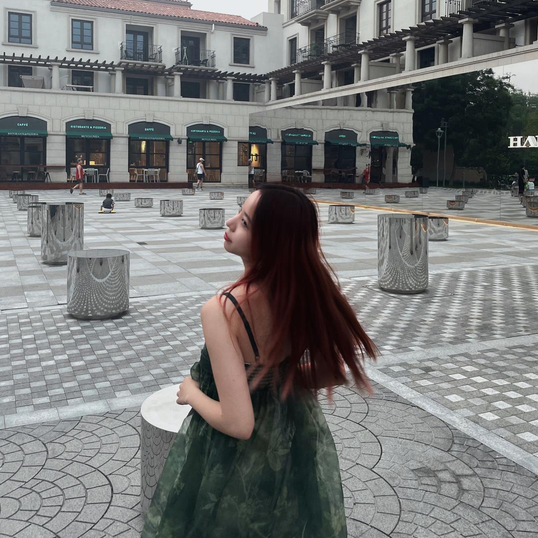噜噜 Jade