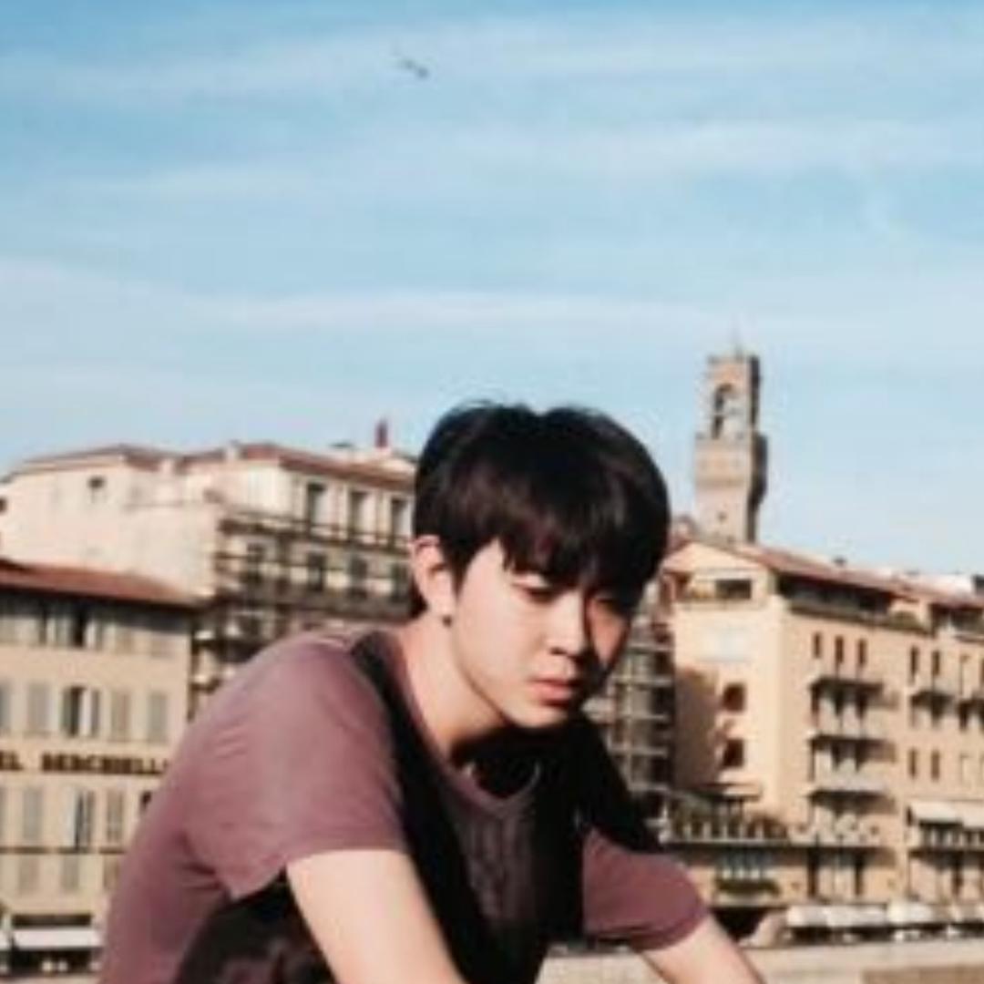 何老师在发呆@抖音