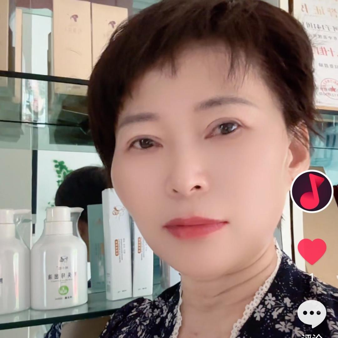 钰颜佳人一打造素颜肌141店，别让痘痘，