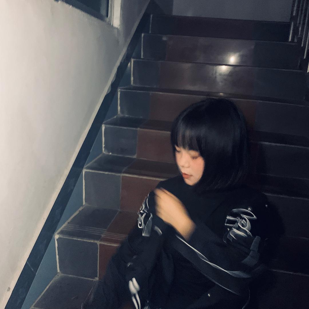 刘小凤呐.