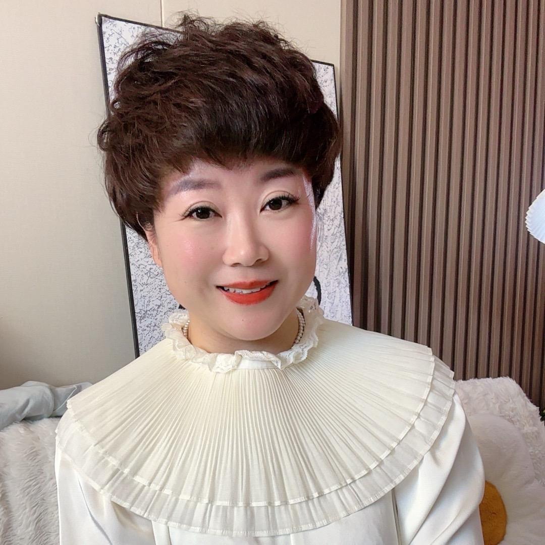 是文姐吖