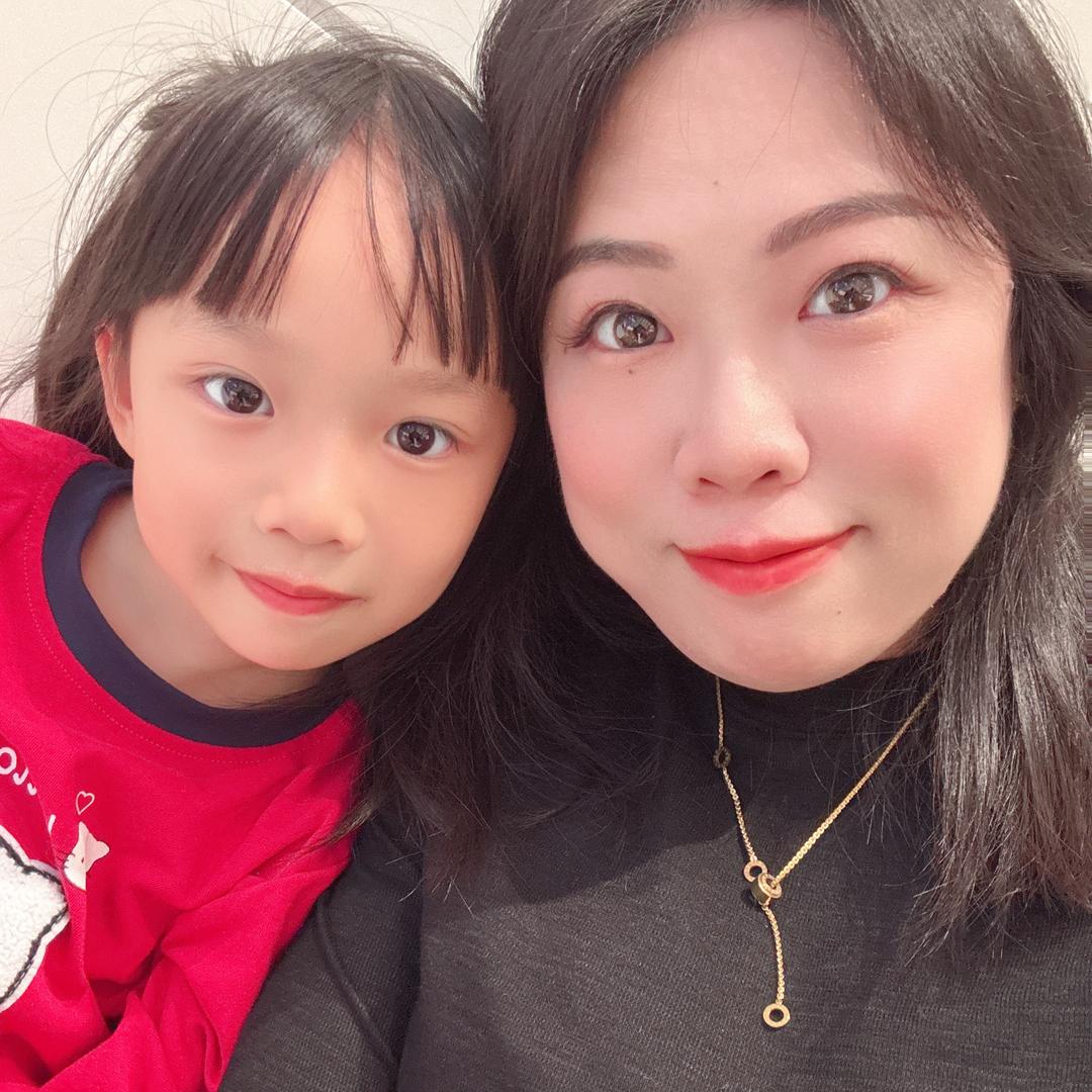 瑶瑶妈吖