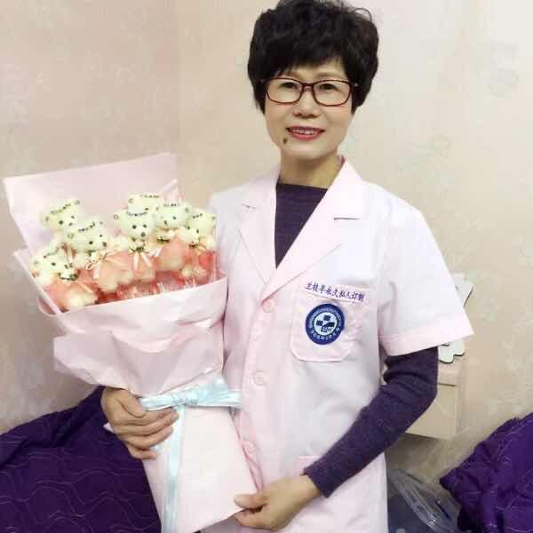 兰枝姐：兰枝美容店、兰枝旗袍秀策划创始人