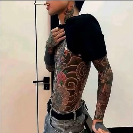 九 指 英 雄.🚀