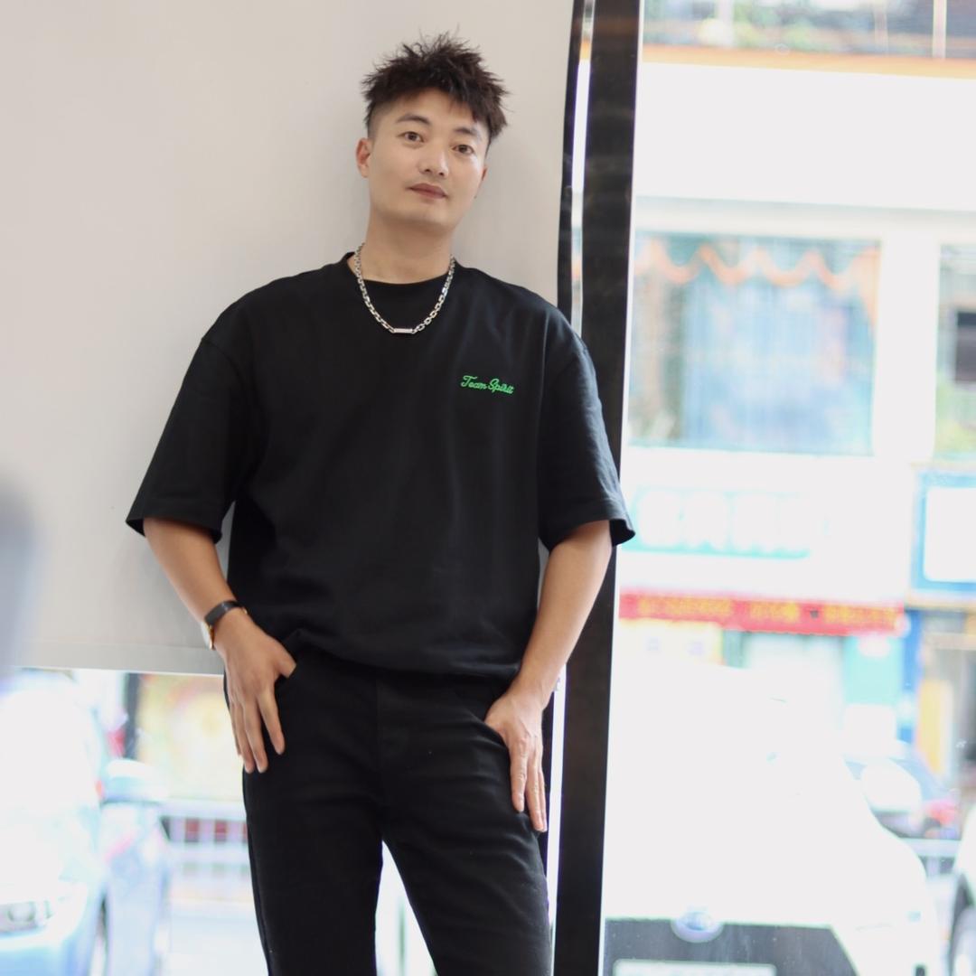 智辰玮曼发型设计