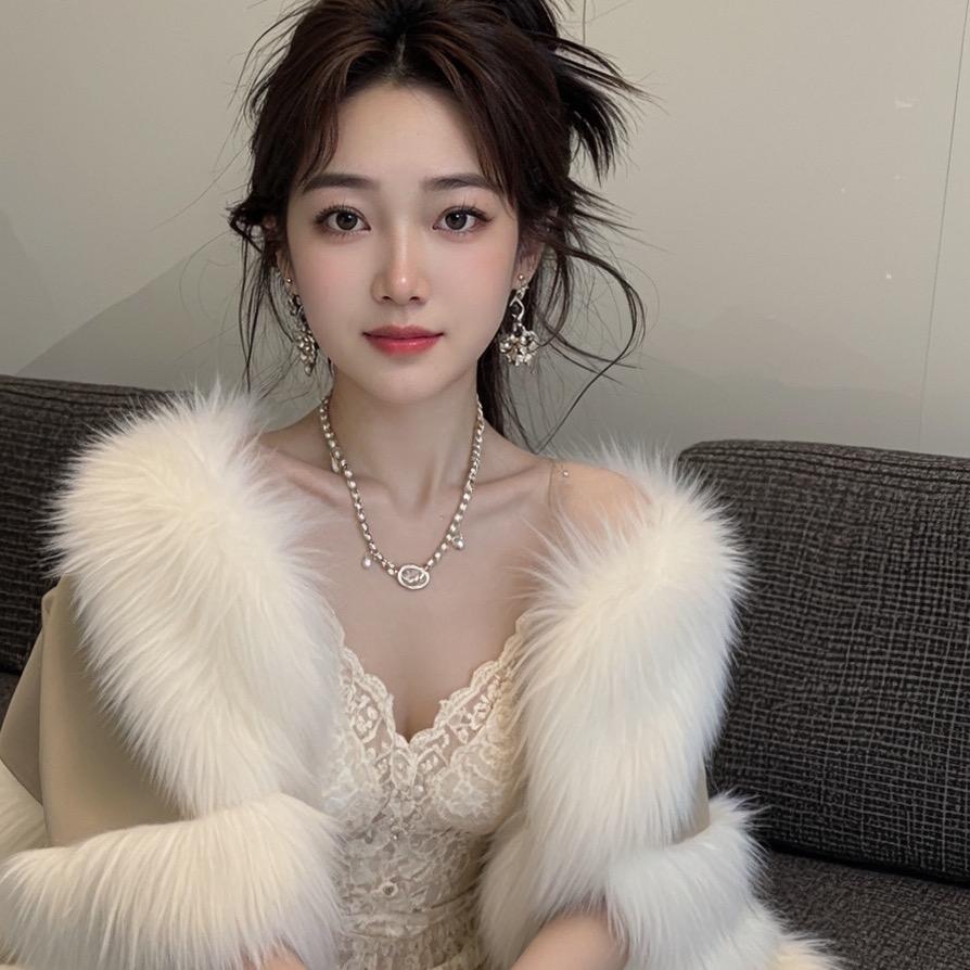 莉莉