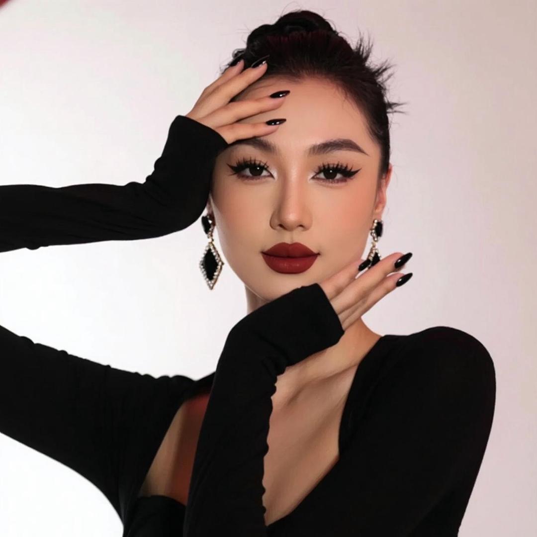 依拉美女