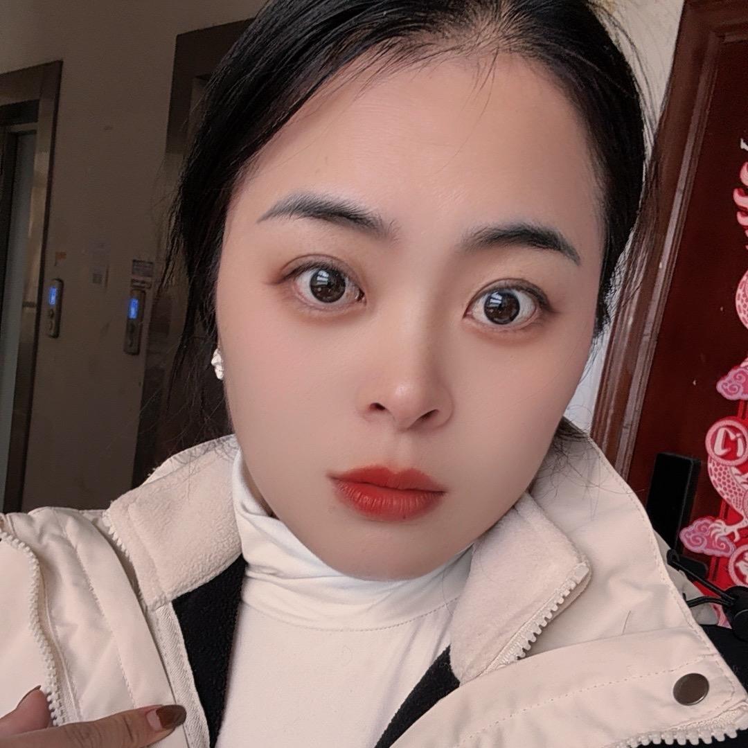 内衣老板娘