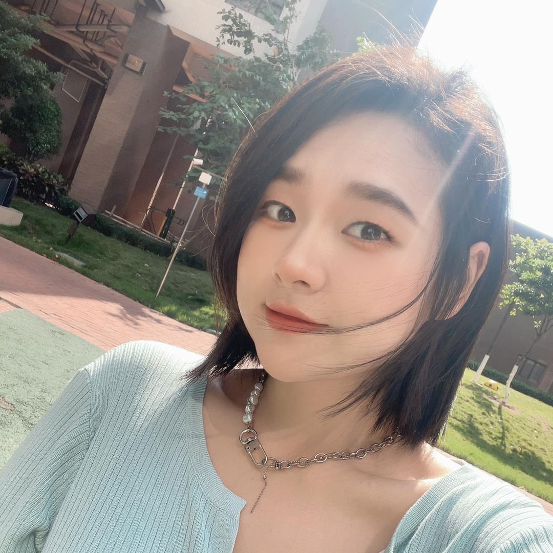 热爱旅游的小姐姐