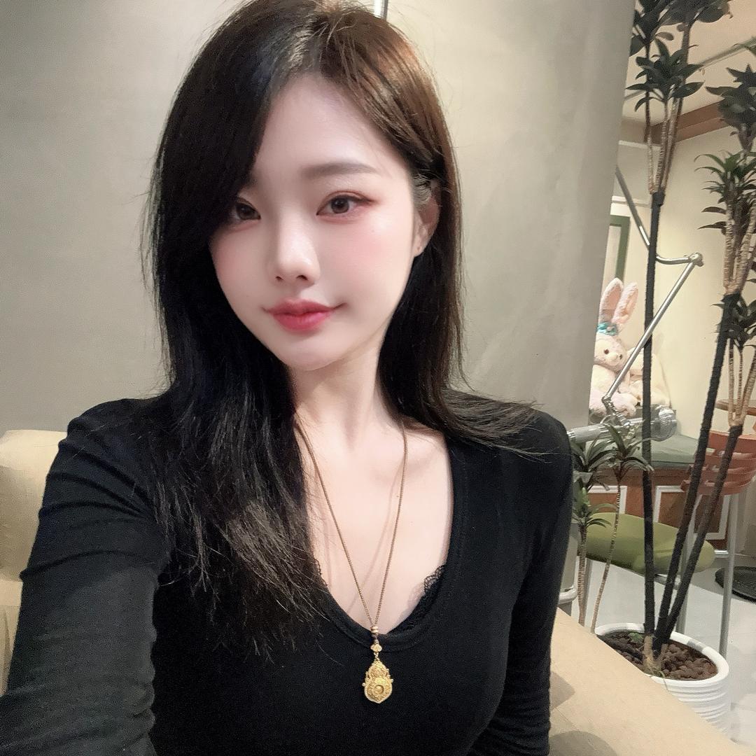 我们俩 we two 女装👗 乐园店