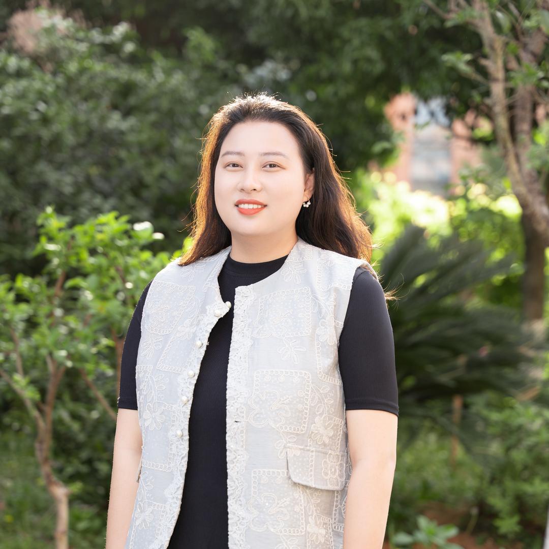 衡云中学黄曼