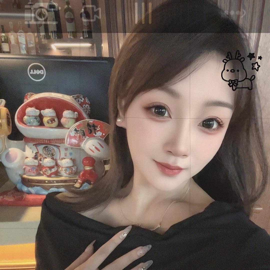 · 郭ᰔᩚ小妞