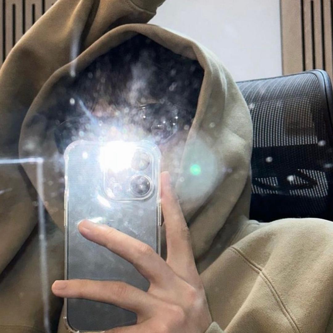 •    —— 安伽ᐕ)⁾⁾