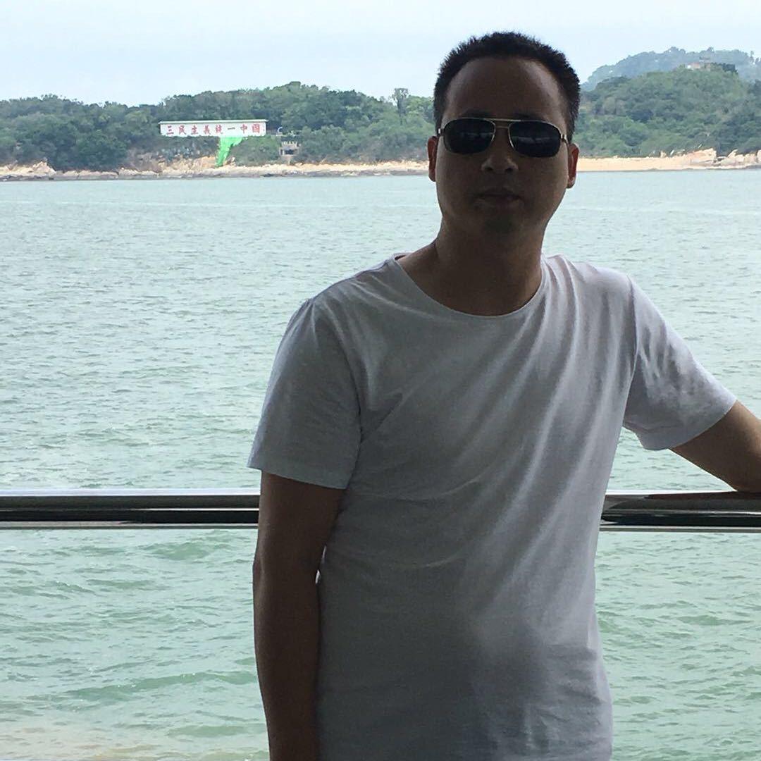 肖翎戈