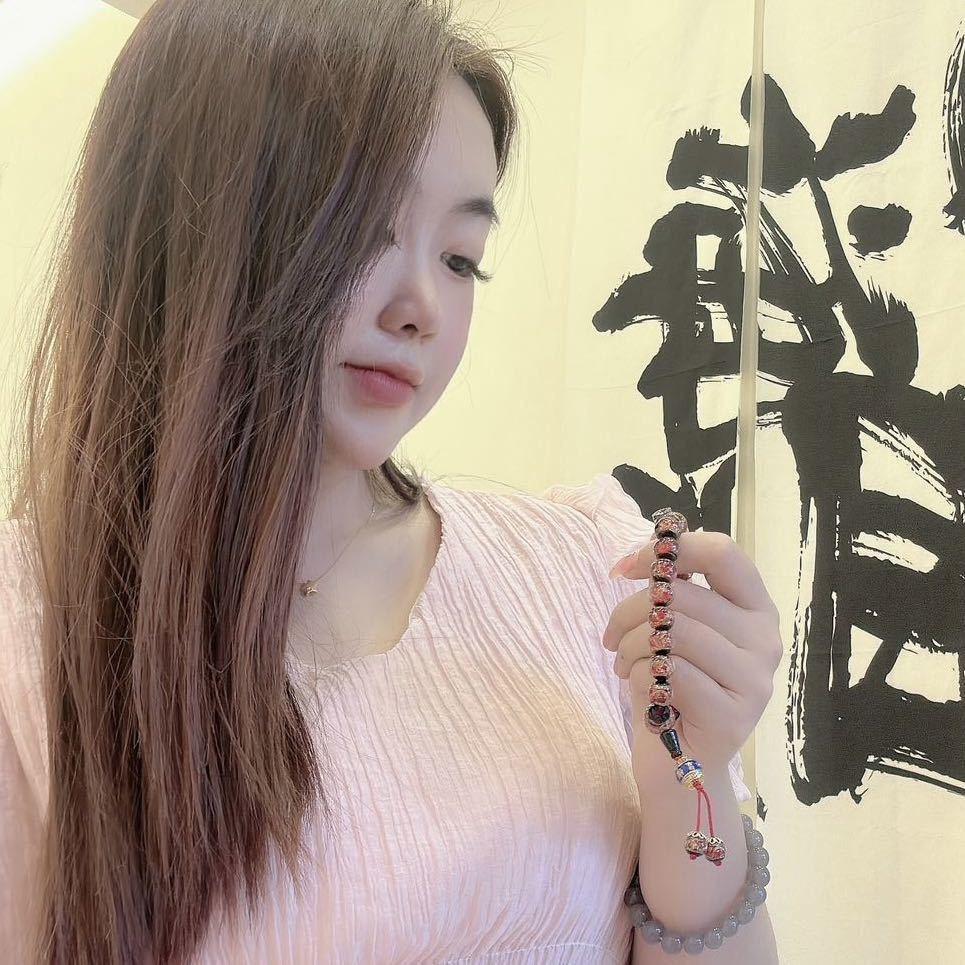 嗨白晶晶