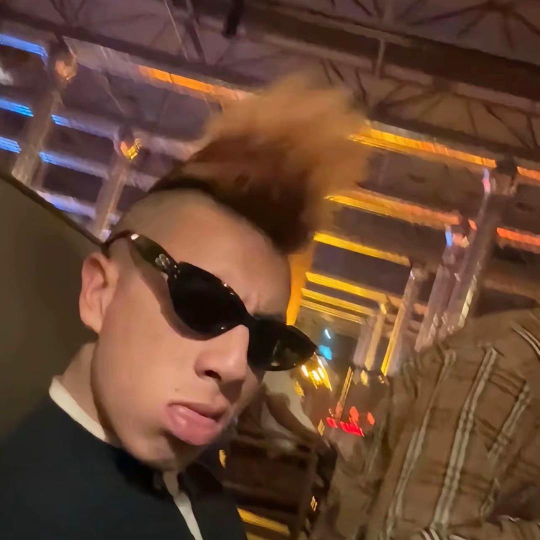 宇宙究极无敌暗黑暴龙战士