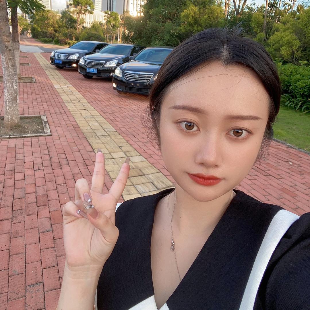 皇冠车馆（Y姐姐）