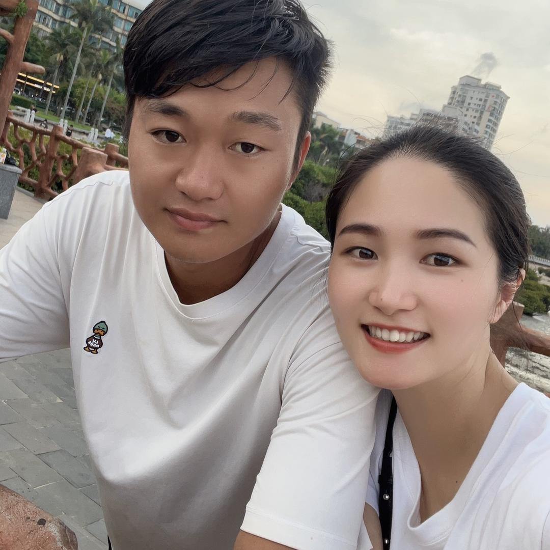 啊龙夫妇搞农业-百火果业