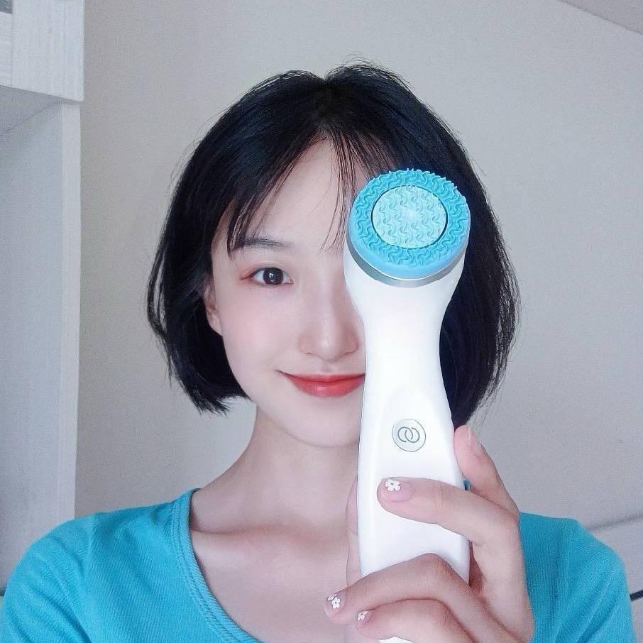 如新小冲