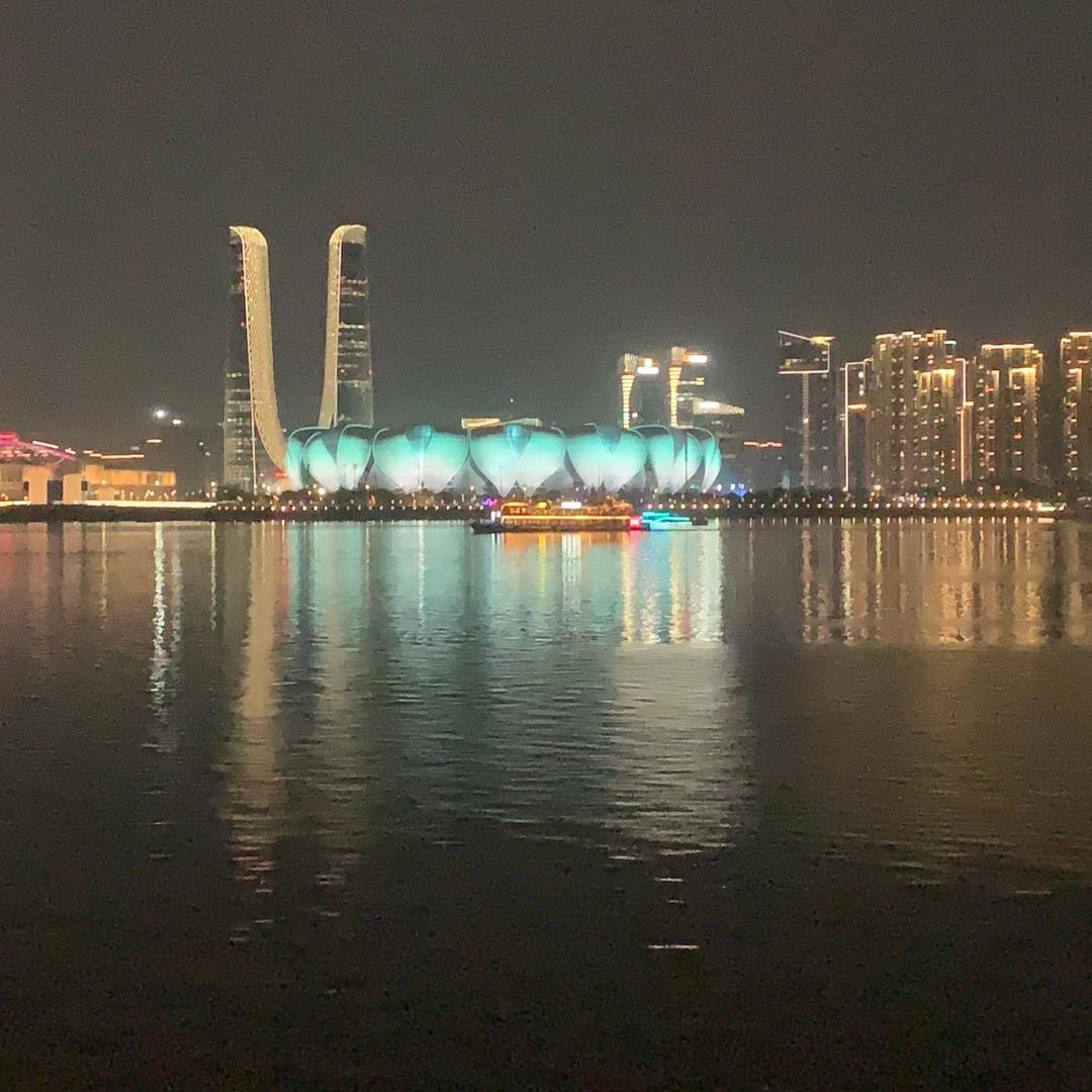 阿龙哥