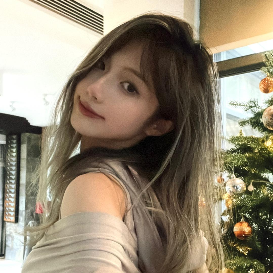 一位神秘的女嘉宾蓮